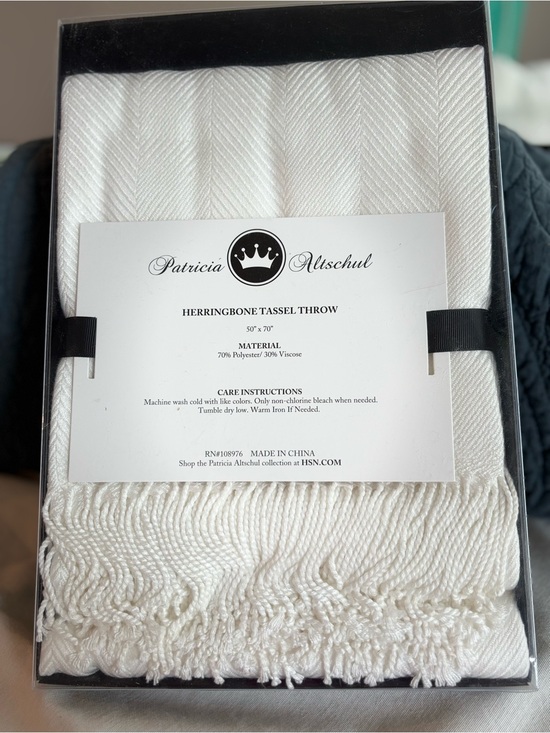 Patricia Altschul Other - Patricia Altschul White Herringbone Tassel Throw Blanket 50x70 NWT